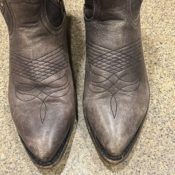 Frye Vintage Cowboy Boots! - Picture 2 of 7